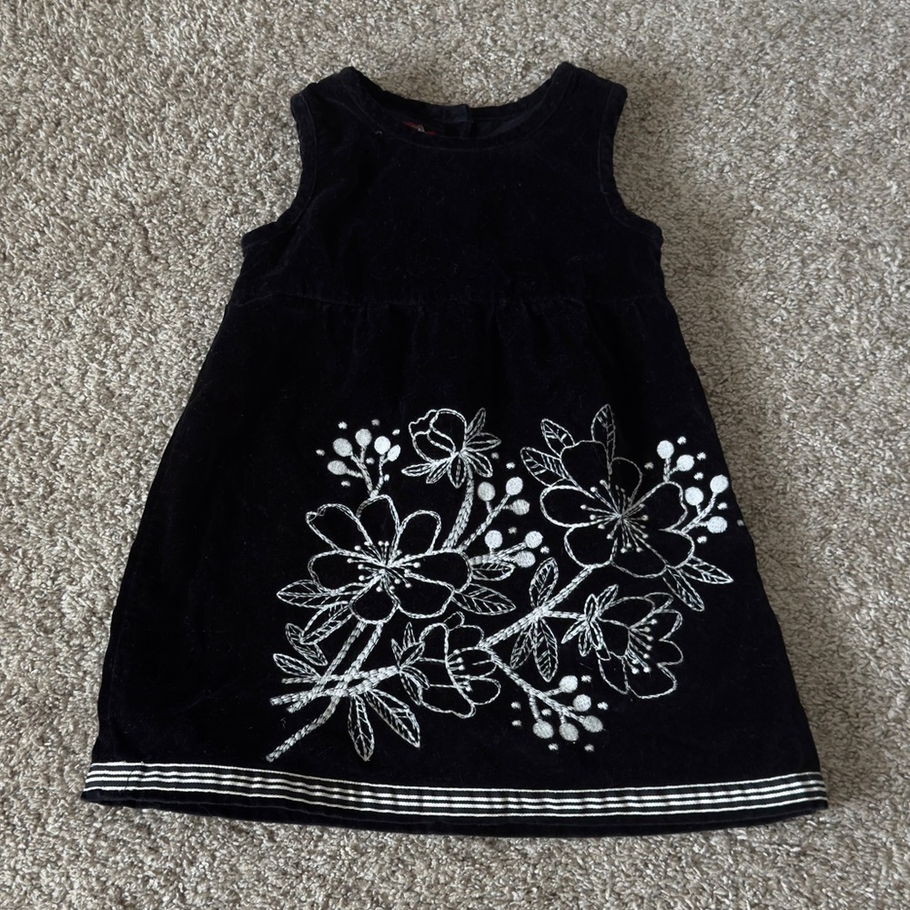 Old Navy toddler girls black velour velvet embroidered floral flower dress 2T